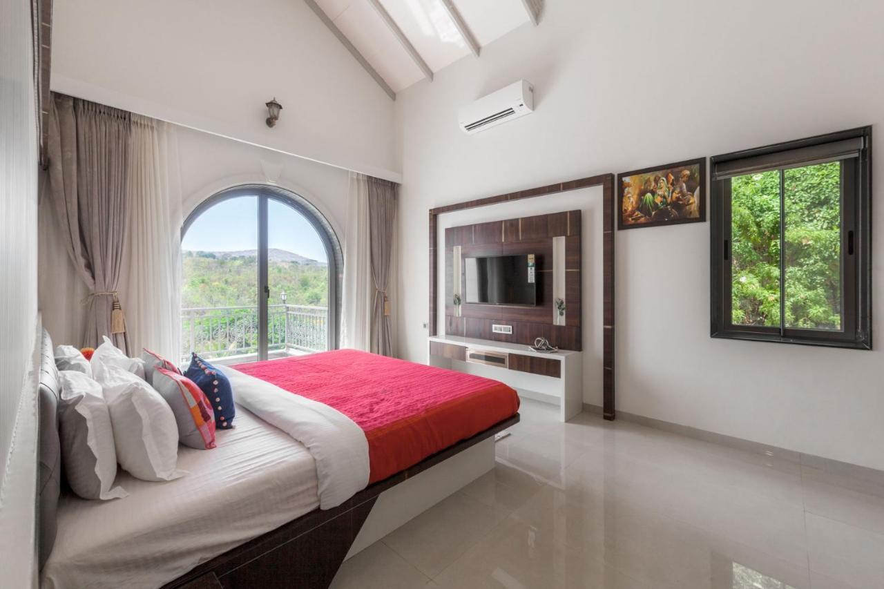 Bellevue Palace By Stayvista - Lavish Abode With A Pool, Landscaped Lawn, Gazebo & Adventure Activities Nashik Exterior foto
