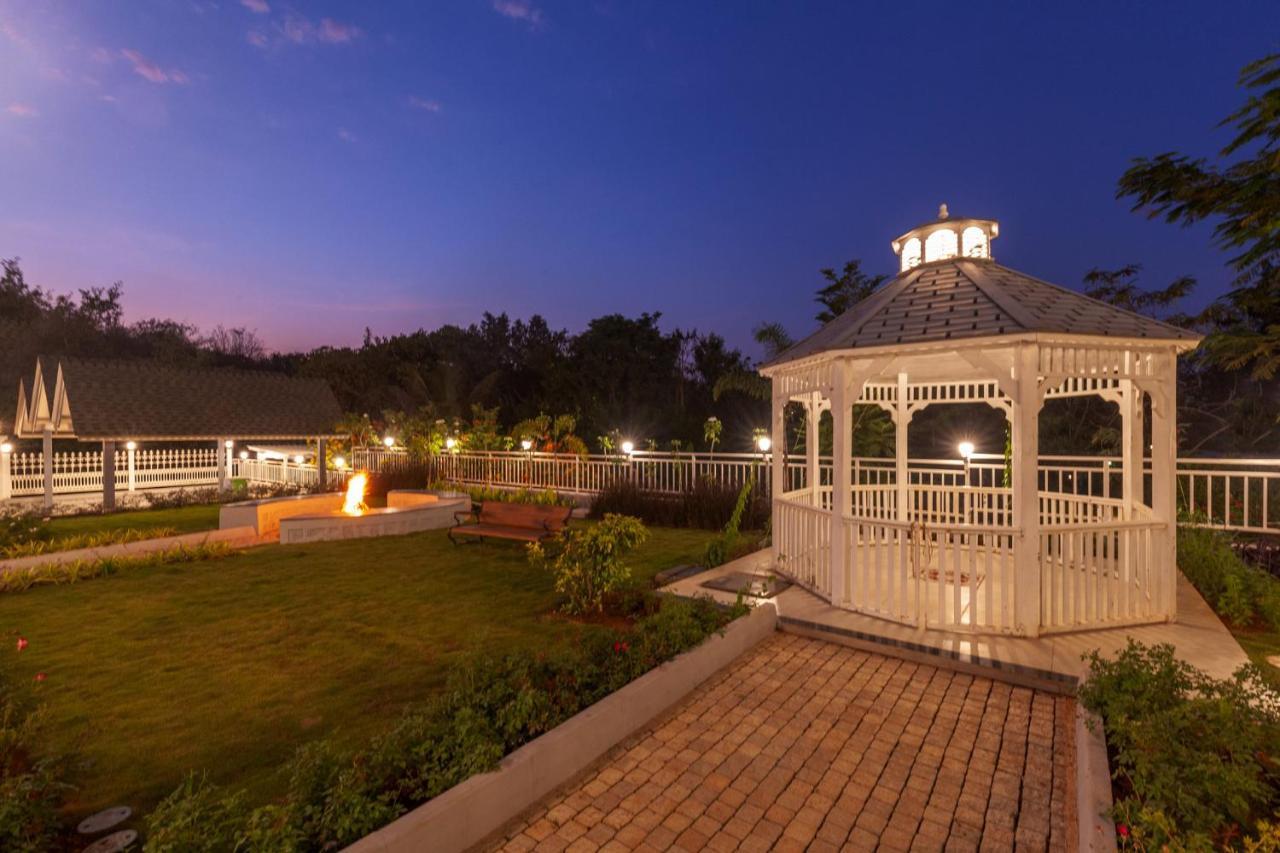 Bellevue Palace By Stayvista - Lavish Abode With A Pool, Landscaped Lawn, Gazebo & Adventure Activities Nashik Exterior foto